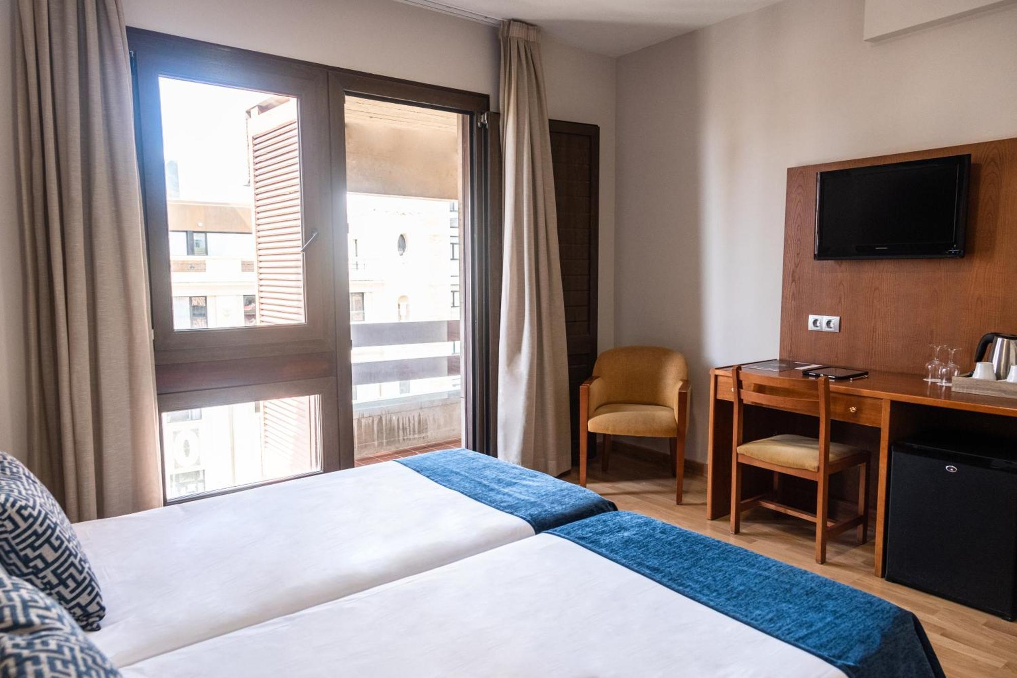 Hotel Adonis Plaza Santa Cruz de Tenerife Bagian luar foto